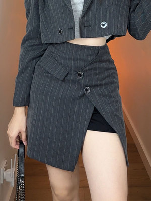 草鱼家【百搭日常款】西装短裙