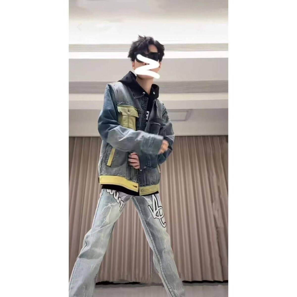 轻奢牛仔裤男闪电纹浅色贴布修身小脚直筒网红裤子513CK1050P45,男装牛仔裤,星座513