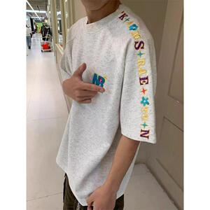 字母花卉刺绣短袖t恤男夏季新款潮宽松情侣上衣513DX1275P32图片
