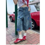 蓝色