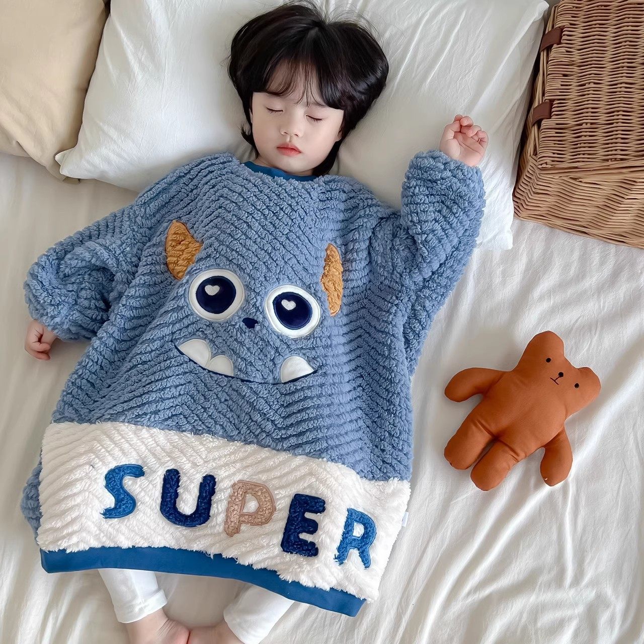韩系卡通小熊法兰绒绒连体睡衣儿童宝宝冬季加厚保暖家居服睡袋
