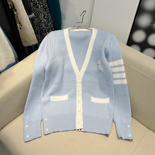 tb四道杠天蓝色小狗图案羊毛针织开衫V领刺绣学院风毛衣男女外套