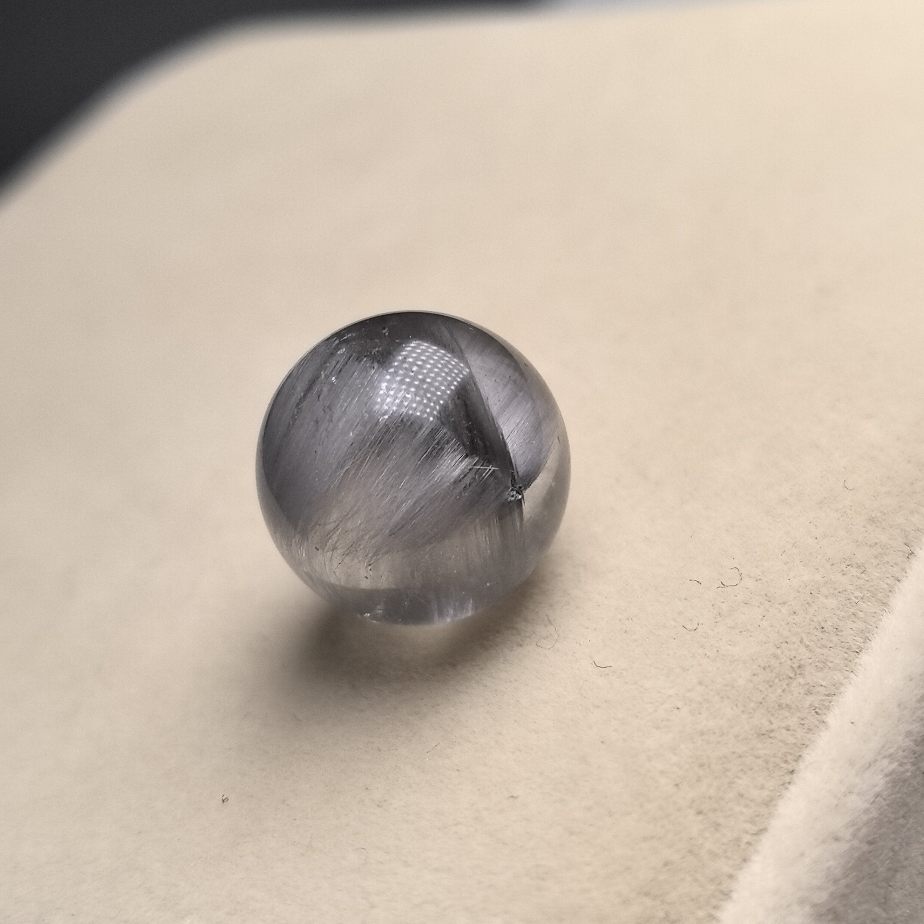 13.9㎜（无任何优化和入胶）巴西天然超顺猫眼黑银钛晶花单珠