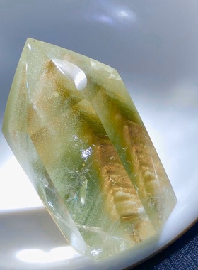 天然巴西星光绿幽灵水晶金字塔千层山吊坠绿满盆