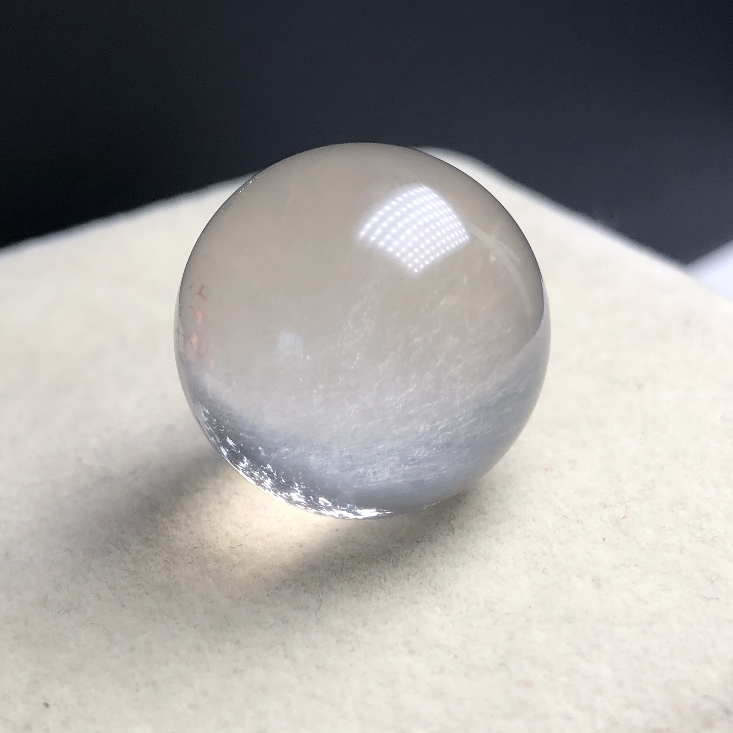 21毫米(没有任何优化注胶)老矿天然水晶蓝灰兔毛单珠