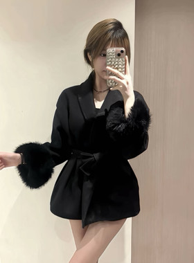网红同款春秋绑带毛毛袖薄款赫本风毛呢外套女气质高级感显瘦大衣