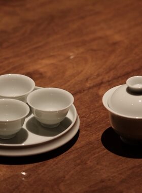 半斋甜白釉功夫泡套装（一盖碗三杯一壶承）