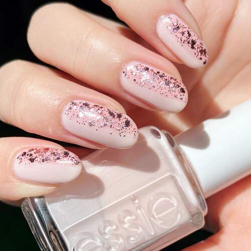 ESSIE3002圣诞亮片指甲油免烤