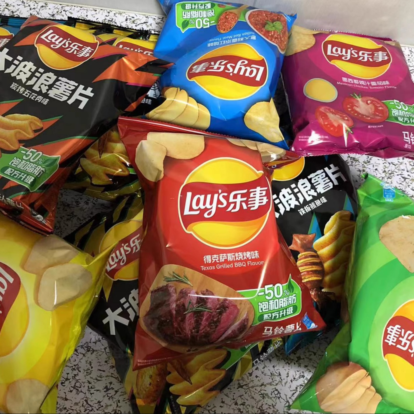 乐事薯片70g*5包混合原味番茄黄瓜红烩烧烤膨化小吃零食大礼包
