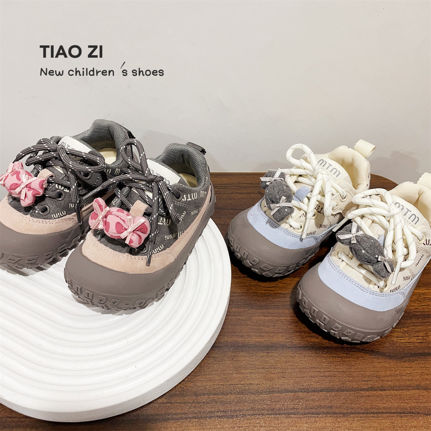 2026年春款可爱糖果女宝宝户外休闲鞋软底舒适小童轻便新款板鞋潮