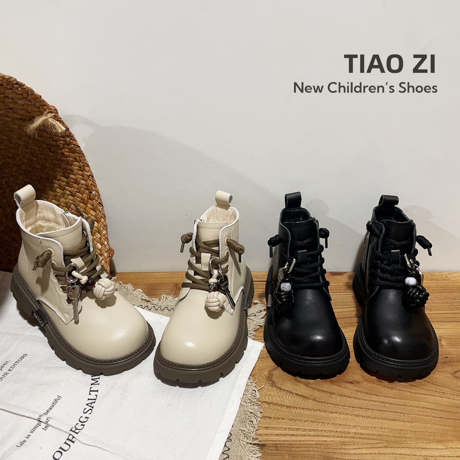 可爱小挂件女童英伦风马丁靴图片
