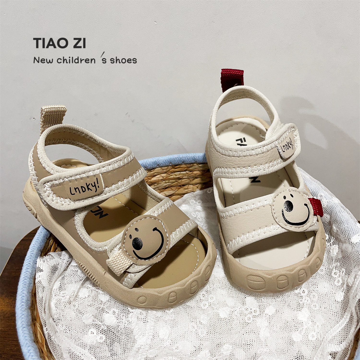 2026年夏季款可爱小狗男宝宝休闲凉鞋防滑防踢小童软底户外学步鞋