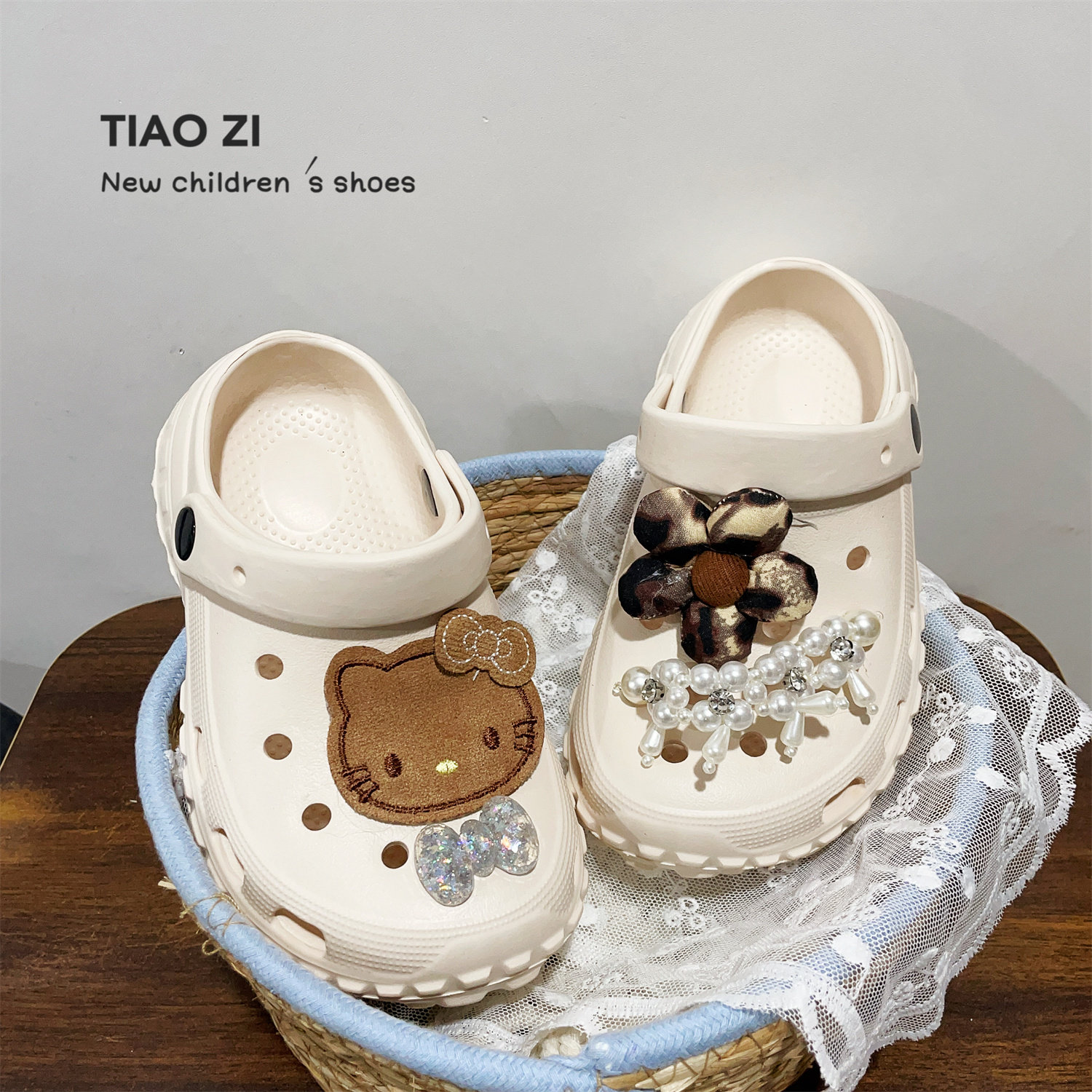 2026年夏季款可爱卡通儿童洞洞鞋韩版百搭女童两穿凉拖鞋潮流凉鞋