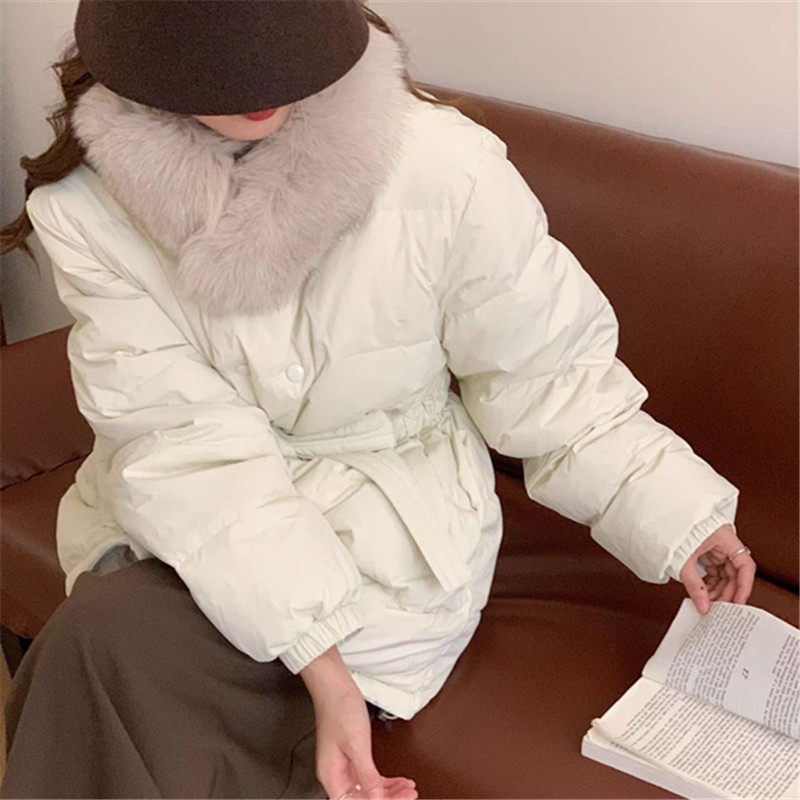 真狐狸毛领磁吸抠系带收腰大码羽绒服女韩版优雅风中长款保暖外套