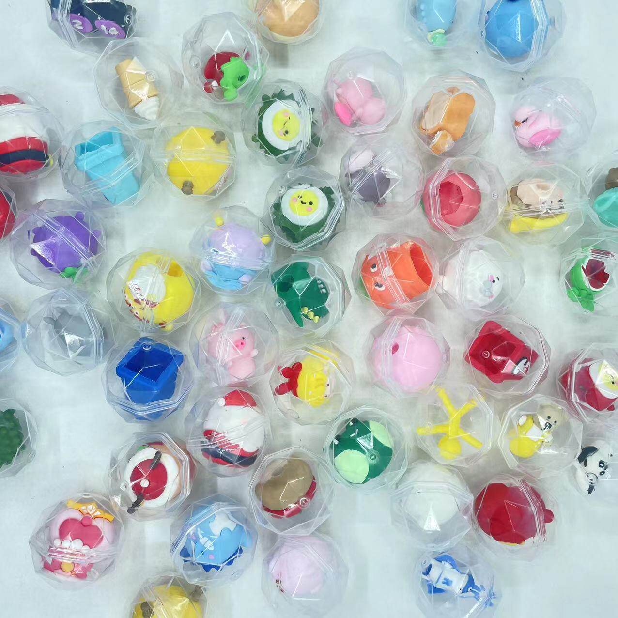 45毫米直径透明钻石球笔套公仔扭蛋 热销儿童奖励礼品球巧心之趣