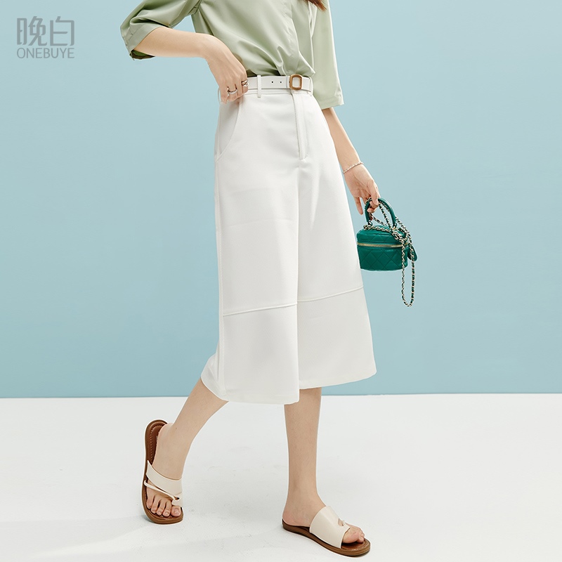 晚白纯色高腰斜纹休闲短裤