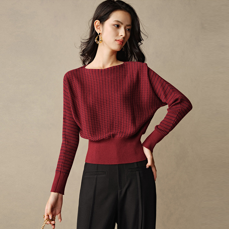 晚白一字领高弹内搭针织衫