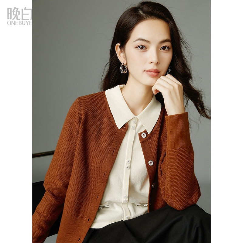 晚白高弹修身内搭针织背心