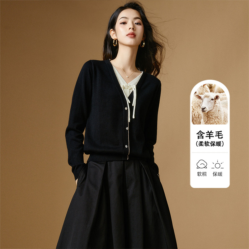 晚白2026年春新款含羊毛简约百搭上衣气质时尚休闲套头针织衫女