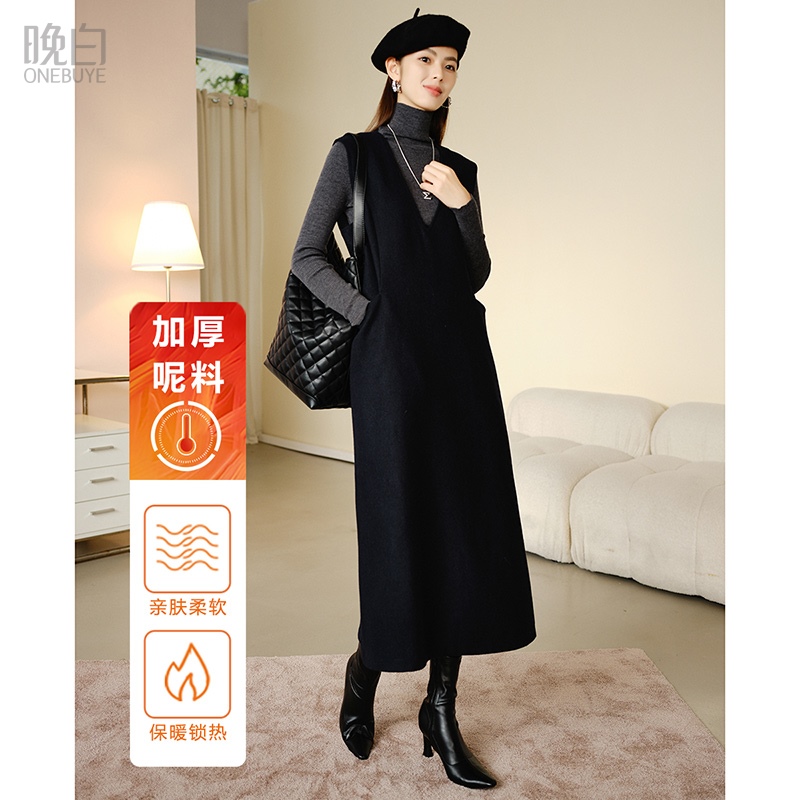 晚白高腰V领加厚无袖连衣裙