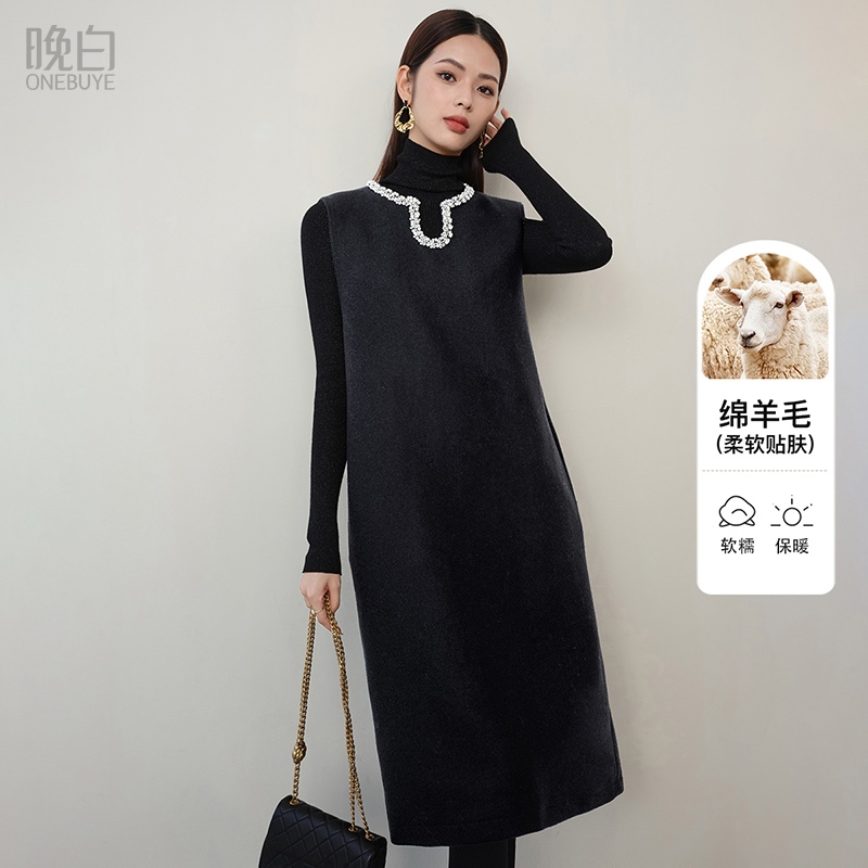 晚白纯色无袖简约背心连衣裙