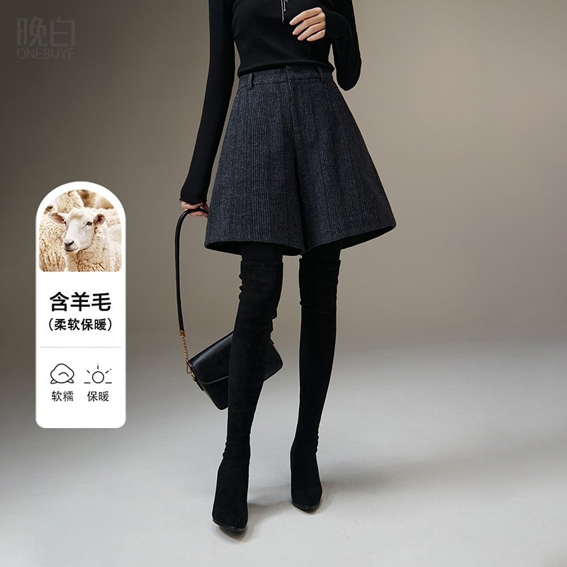 晚白2025年冬新款绵羊毛时尚裙裤简约大方舒适高腰休闲短裤女