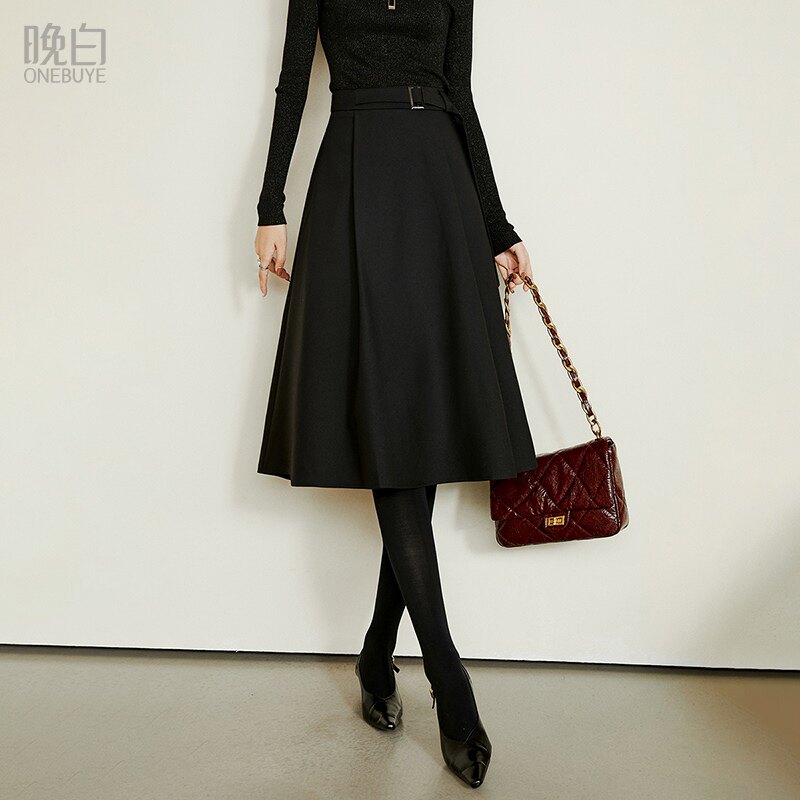 晚白2025秋冬新款时尚简约半裙休闲纯色大摆气质淑女半身裙