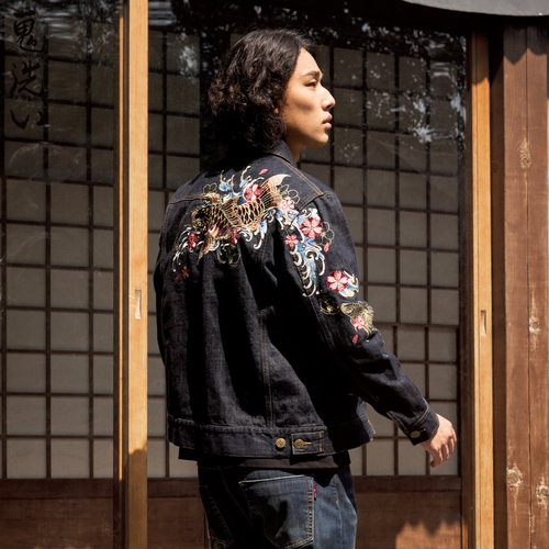 ONIARAI/鬼洗26秋冬新泥棒蓝樱花好运鲤绣花牛仔夹克男式 N340263