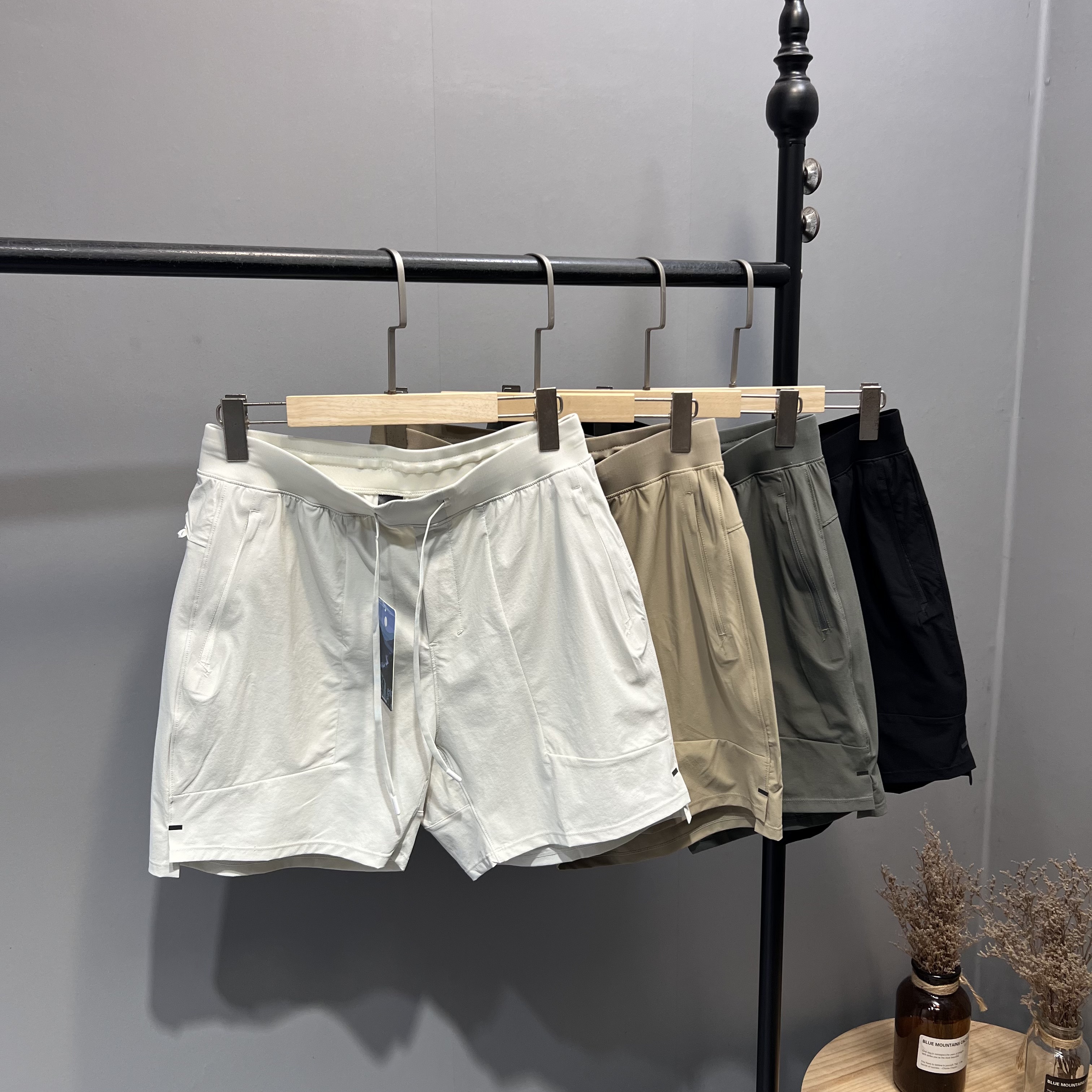 LU平替！小飞自留！夏季男士户外防泼水耐磨高弹运动休闲速干短裤