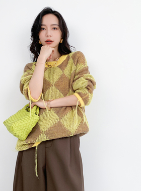 AKSAYA时尚气质慵懒风宽松马海毛毛衣黄色格子针织衫女2024年秋冬