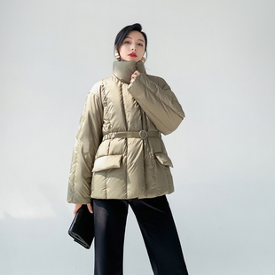 AKSAYA高品质设计感小众时尚修身轻薄短款羽绒服外套女小个子冬季