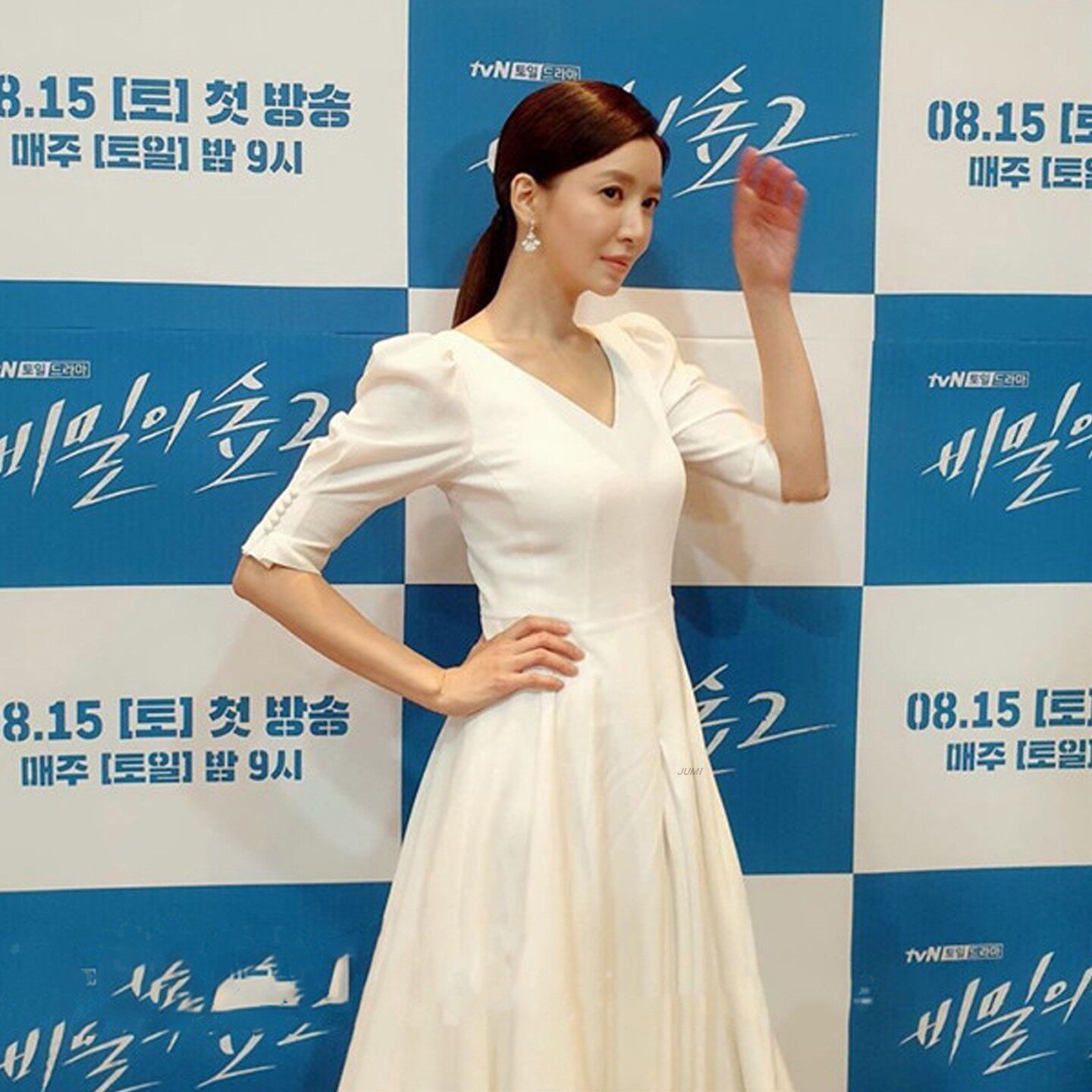 裴秀智同款泡泡袖V领连衣裙2025夏韩版公主袖A字型大裙摆收腰长裙