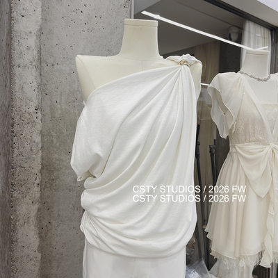 纯欲不规则多穿金属装饰荡领T恤女春夏新露肩显瘦不对称斗篷上衣