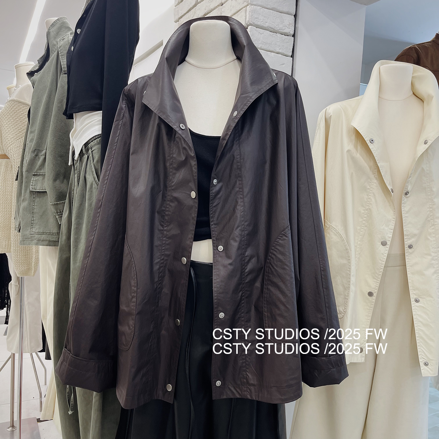 极简蝙蝠袖油蜡感A型风衣女秋季新随性轻薄挺括休闲宽松立领外套