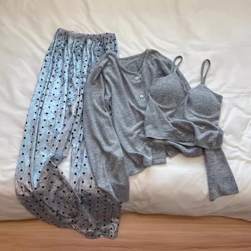 金丝绒睡衣女春秋季三件套带胸垫图片