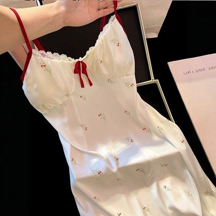 夏季冰丝吊带睡裙女花边性感纯欲风带胸垫睡衣2025新款网红连衣裙
