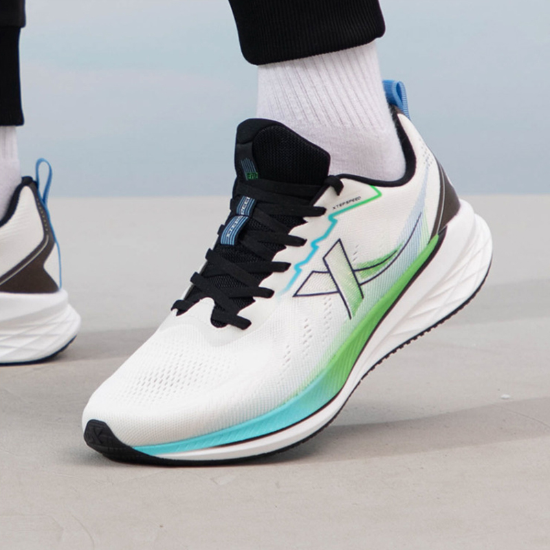 特步飞速5.0 LITE 超轻透气男鞋 聚能弹低帮跑步鞋夏季网面运动鞋