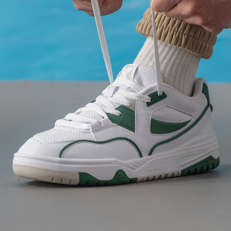 正品特步男鞋低帮透气平底板鞋 时尚百搭运动休闲鞋 877419310023