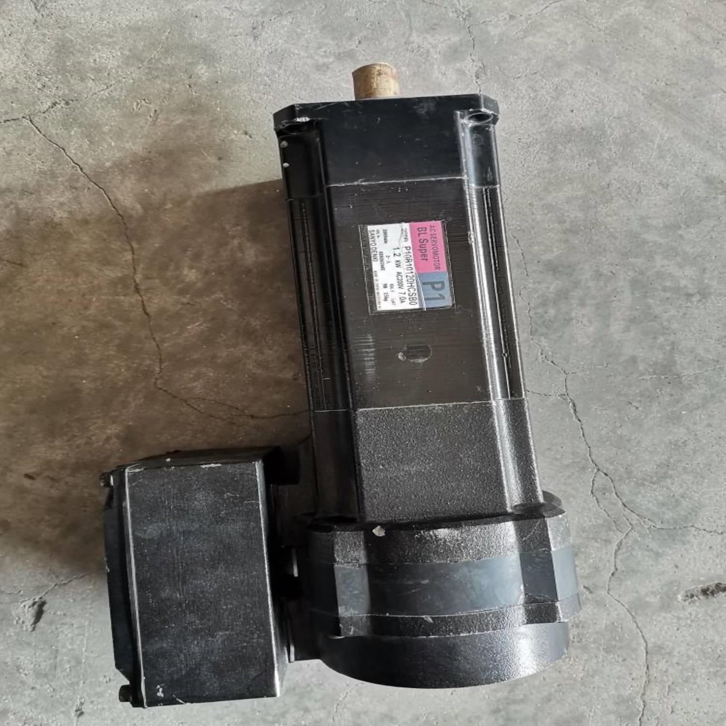 配件三洋伺服马达P10B10120HCSB0 HCSB5 HCSB1编码器型号FA0议价