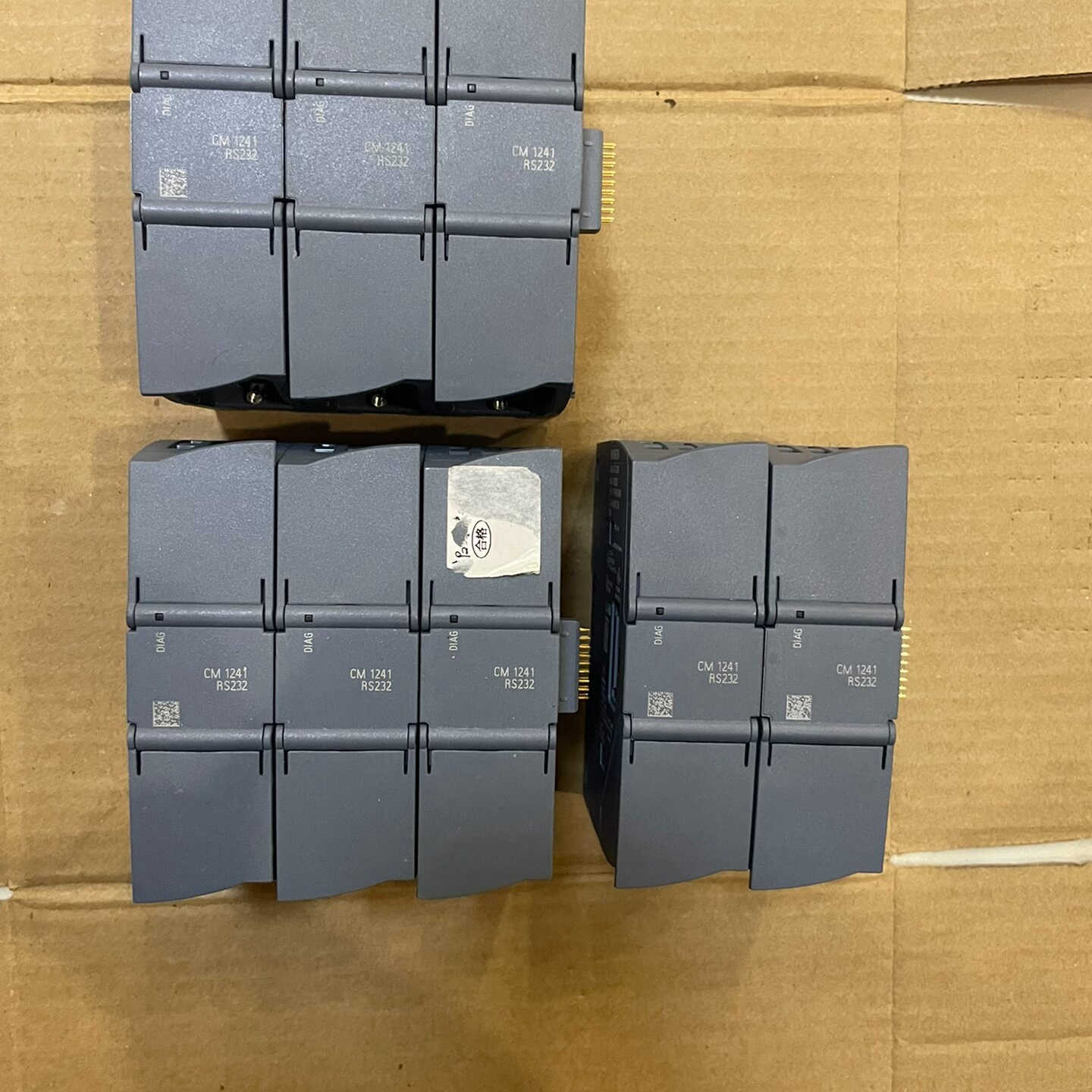 S7-1200 241-1AH32-0XB0，实图拍摄