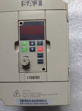8000 VR75M3 三晶380V0.75KW变频器 测试