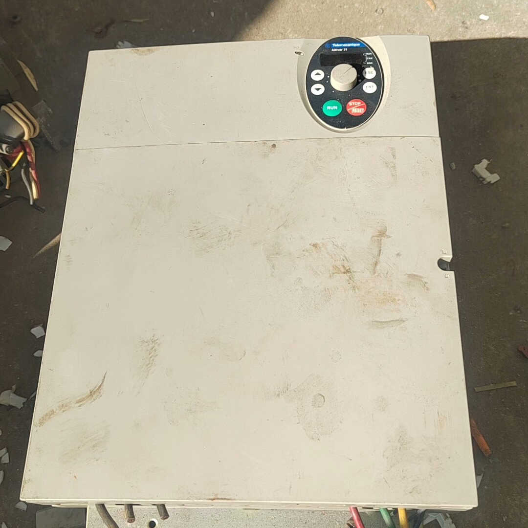 ATV31HD11N4A变频器 ，11kw，380V，