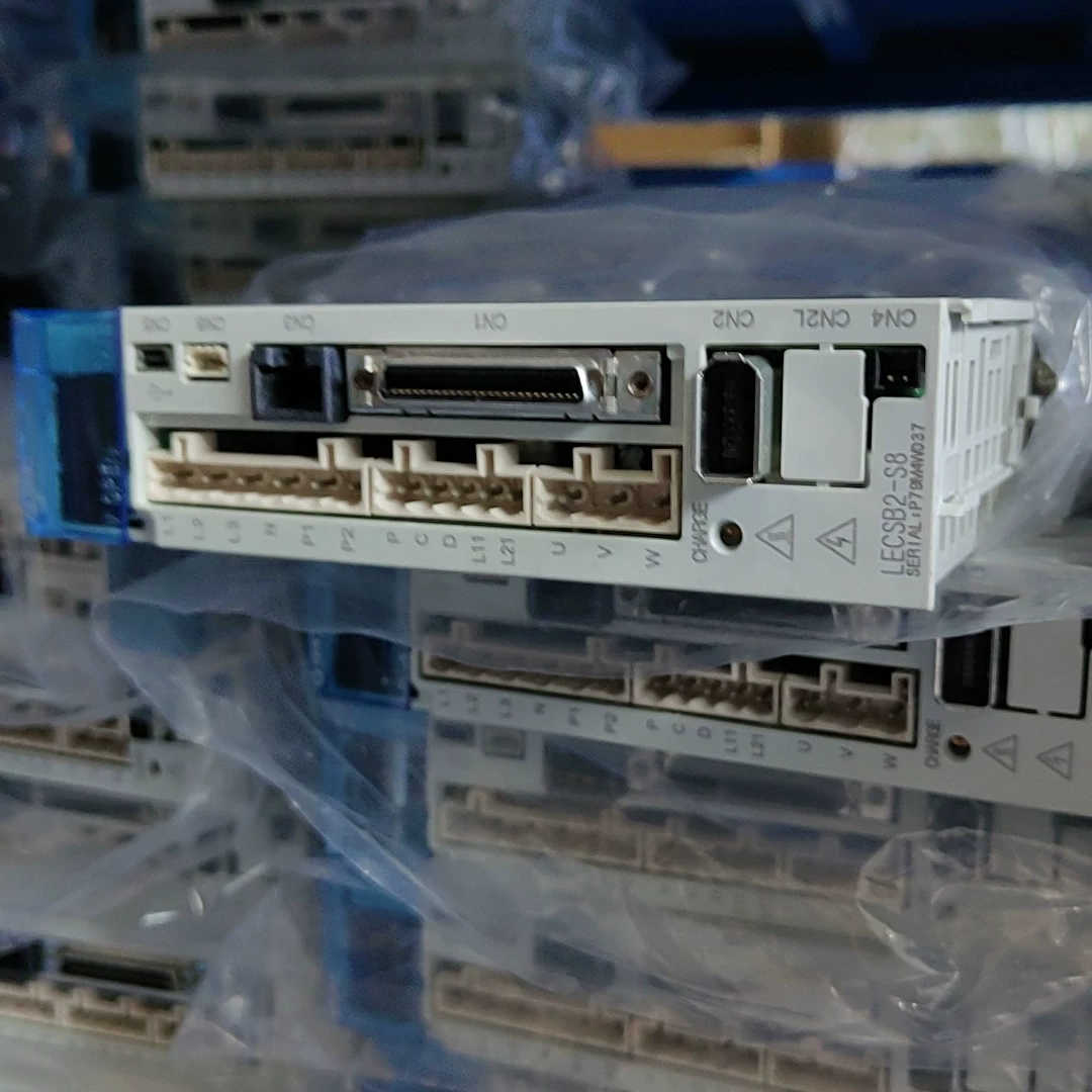 SMC伺服驱动器LECSB2-S8，原装拆机！400W功率，