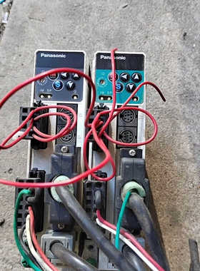 驱动器/控制器松不驱动器MADDT1207003一台MADD