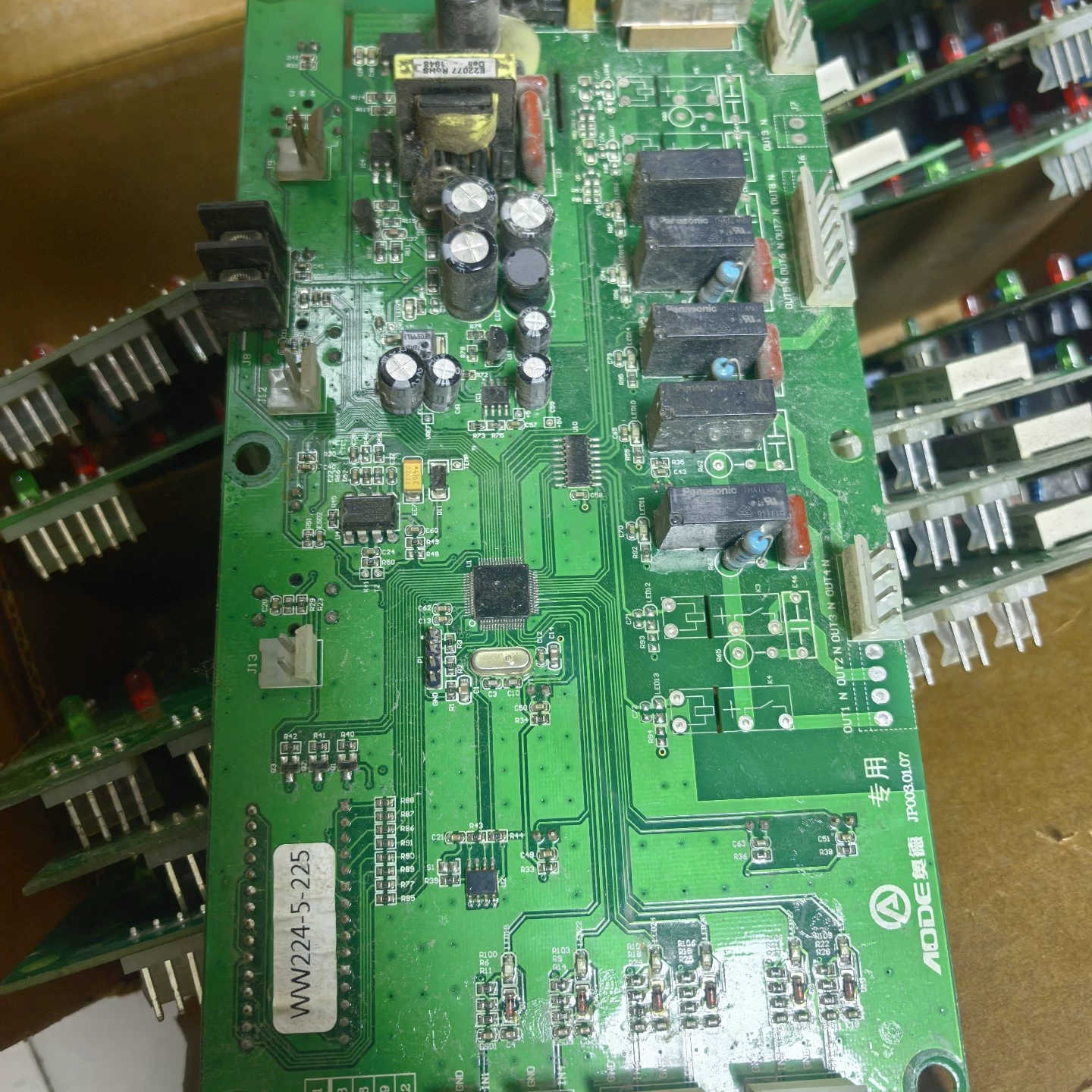 AOE温控仪控制板,型号WW224-5-225,功能完好。