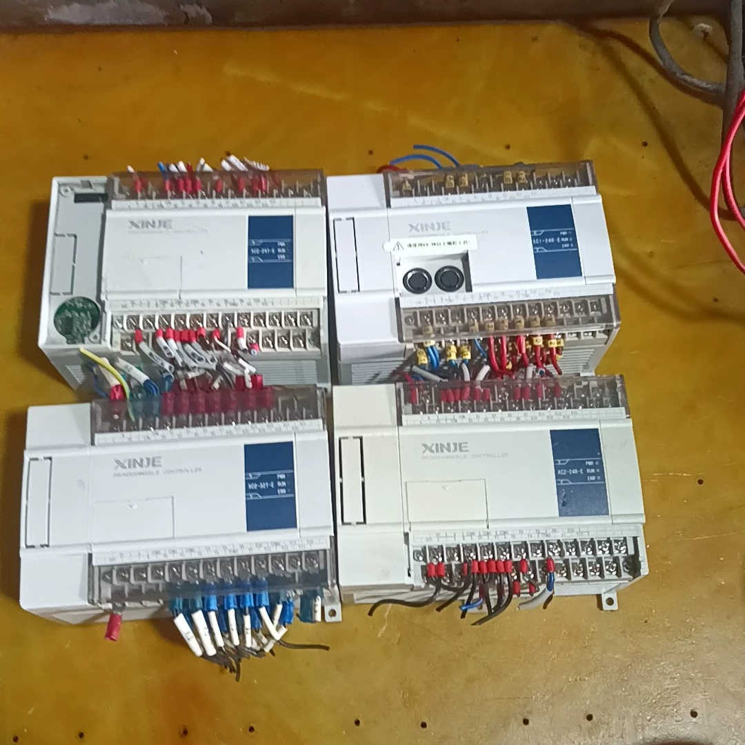 信捷PLC，打包100一台，还有三台