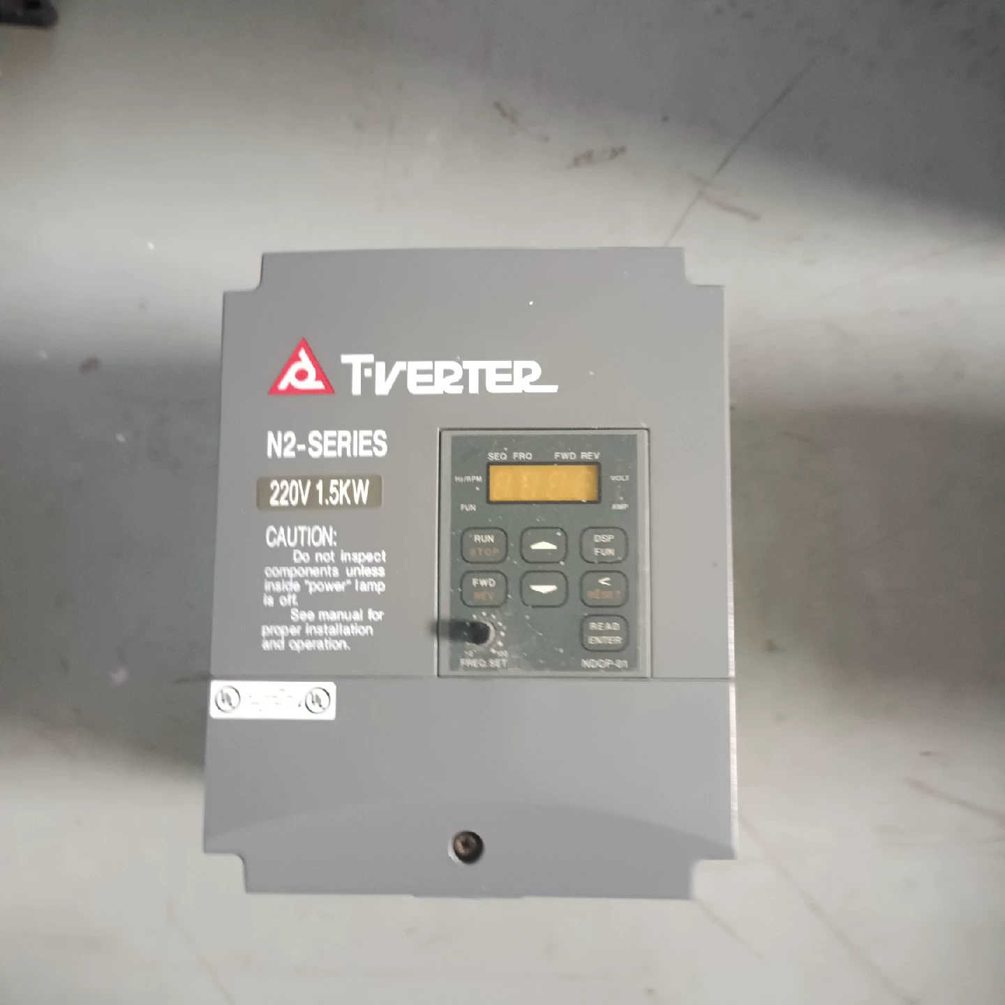 台安N2-202-M 220v1.5kw变频器