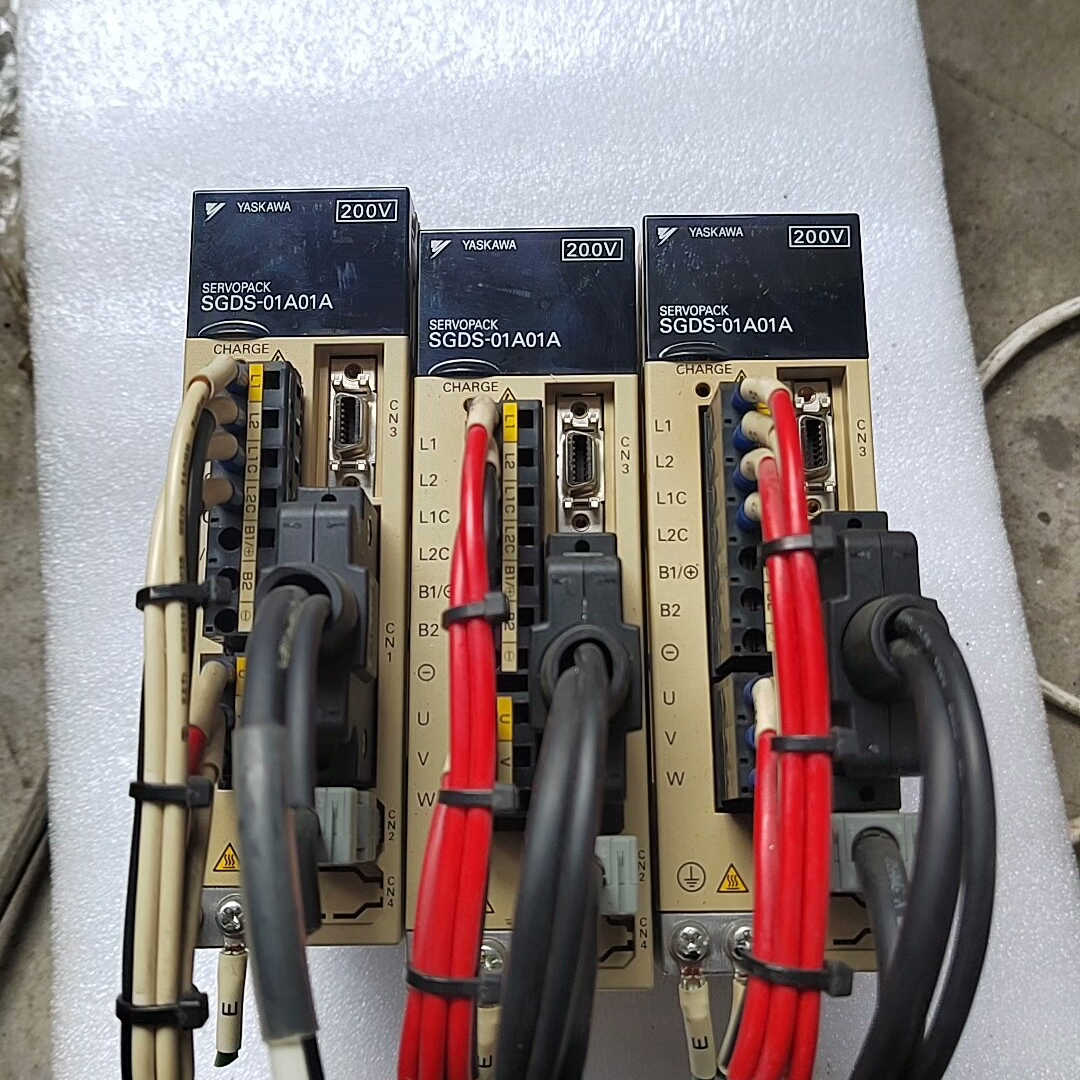 安川驱动SGDS-01A01A拆机包好实图