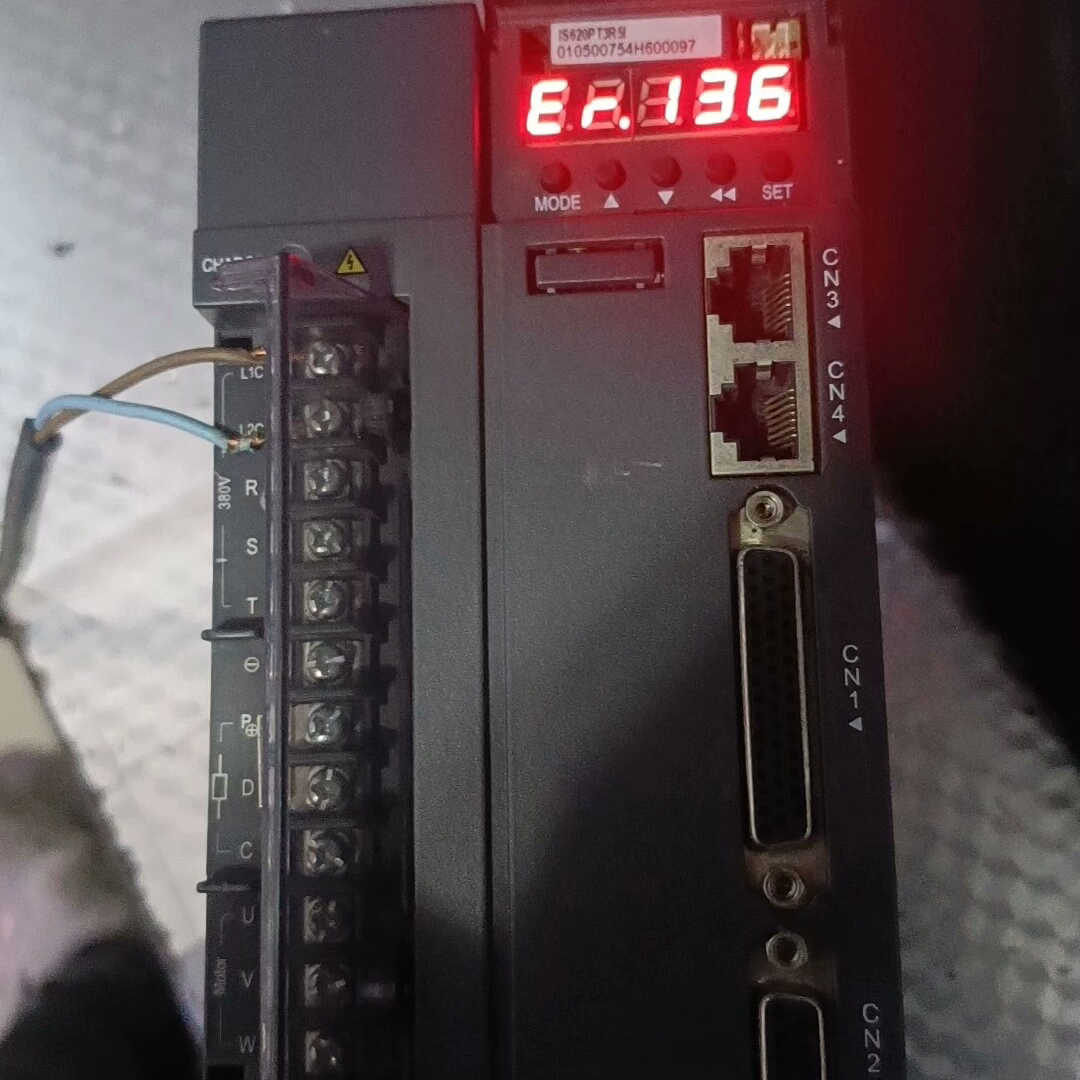 汇川伺服驱动器 IS620PT3R5I，实物图拍照，成色如图