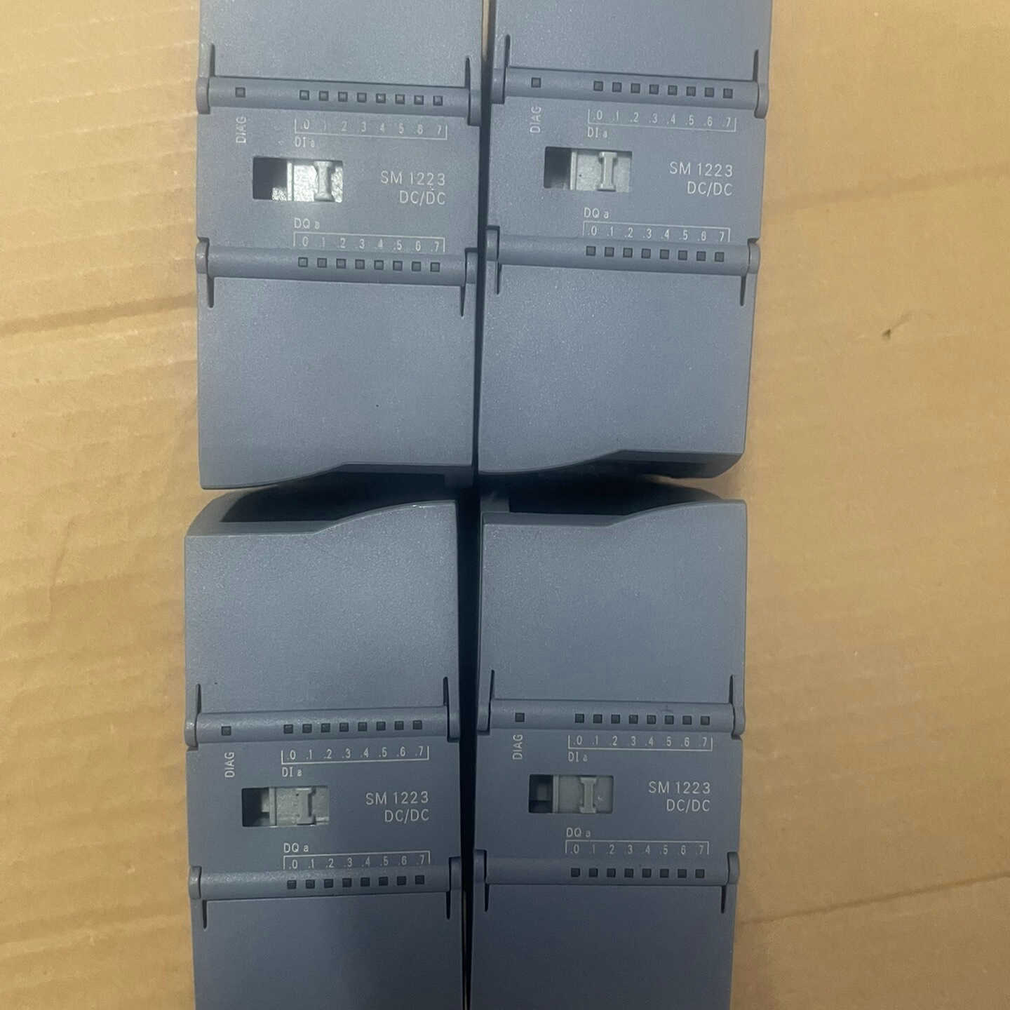 S7-1200 223-1BH30-0XB0，实图拍摄